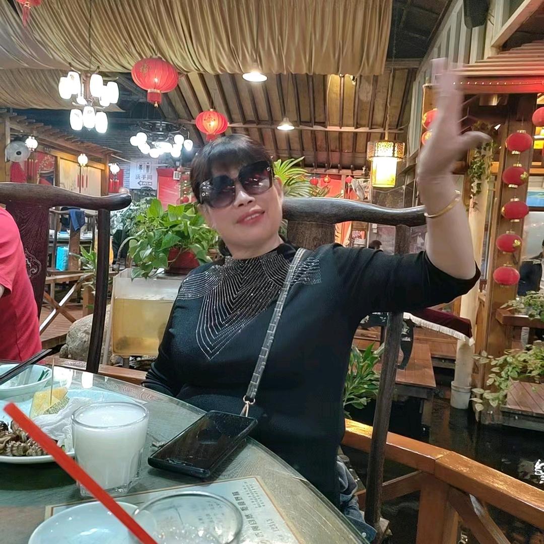 卖猪肉的阿姨