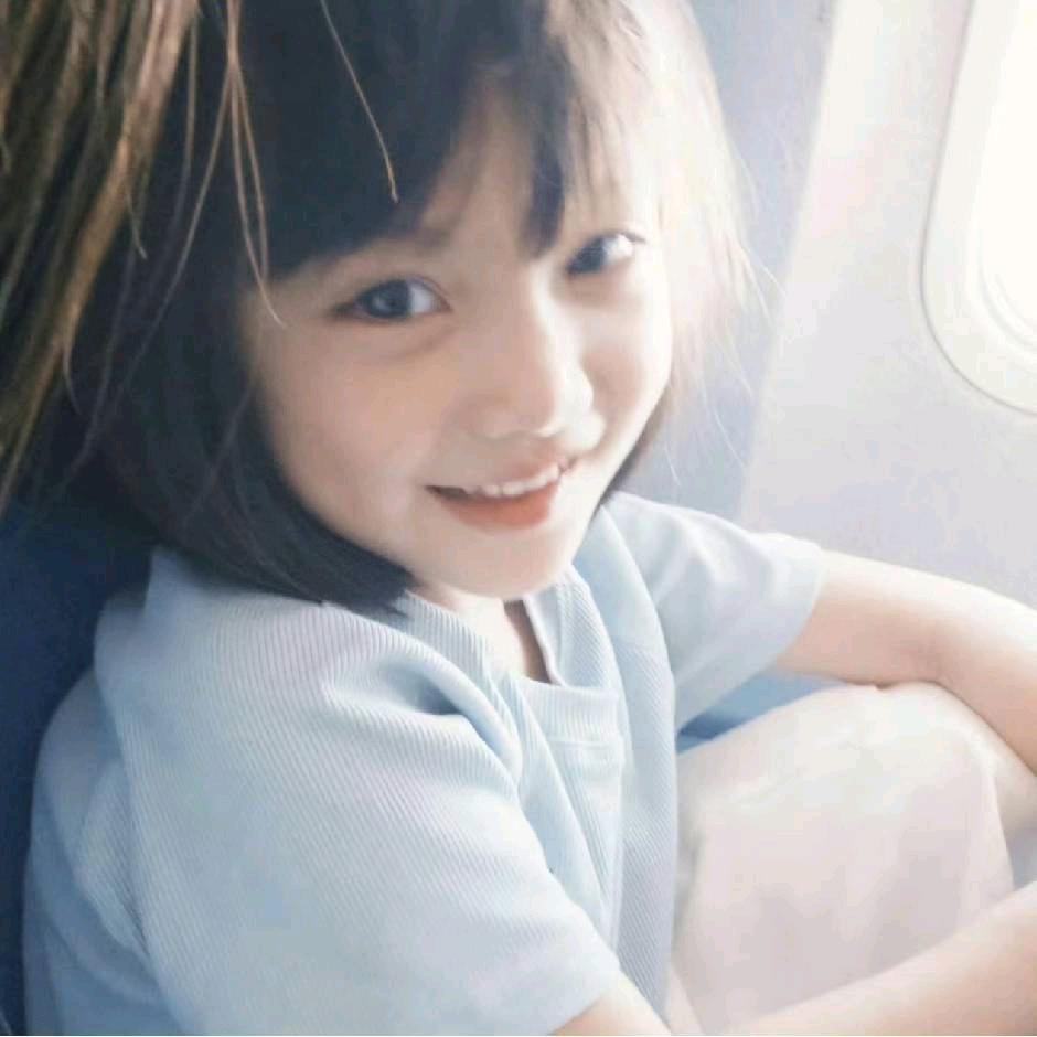 Ellie-Jie.