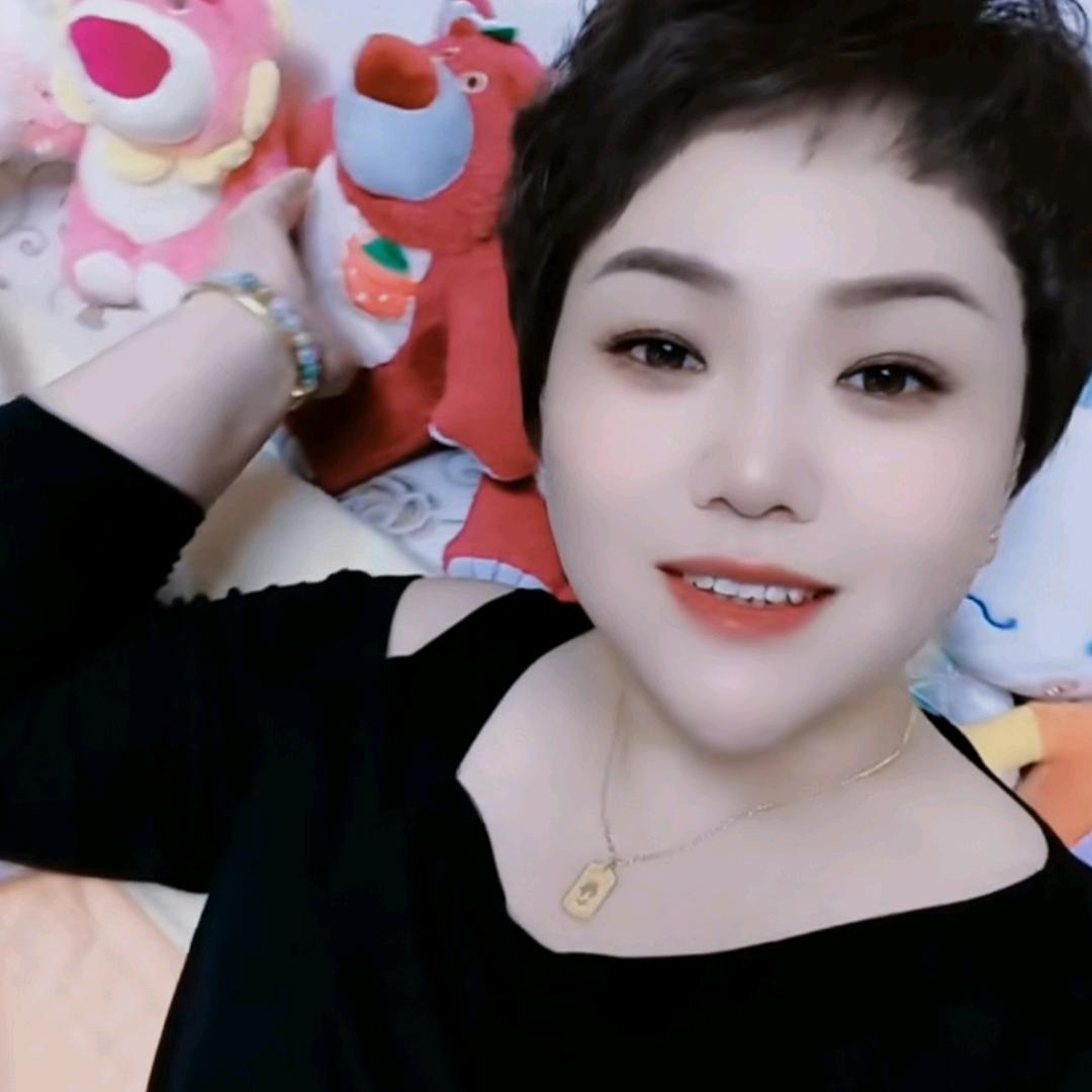 蓝色忧郁郑大妞