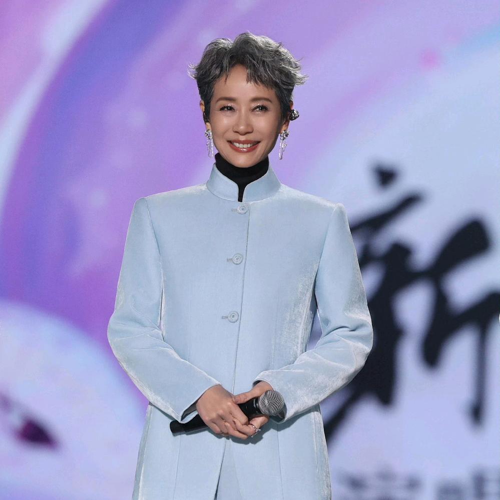 故乡的云（芝童粉）