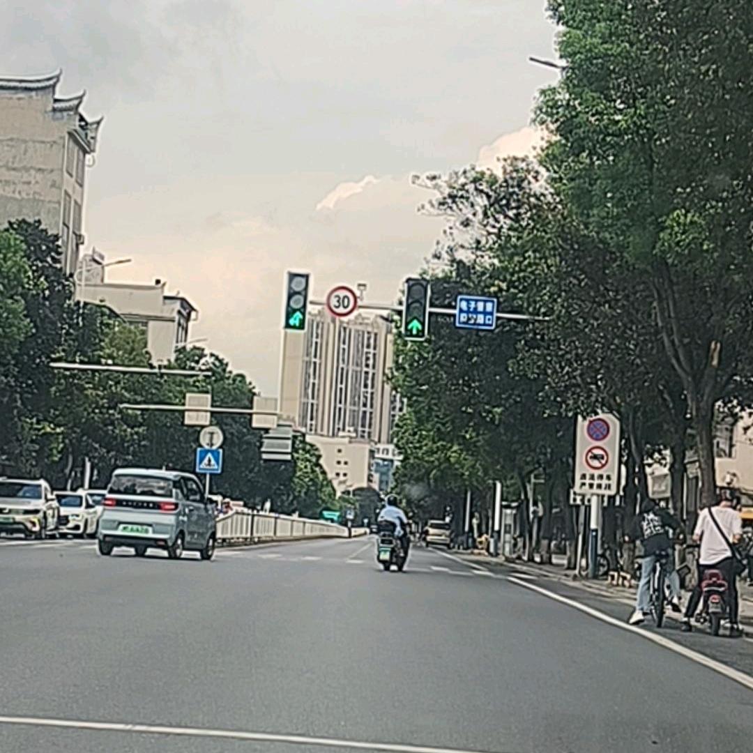 龙三，