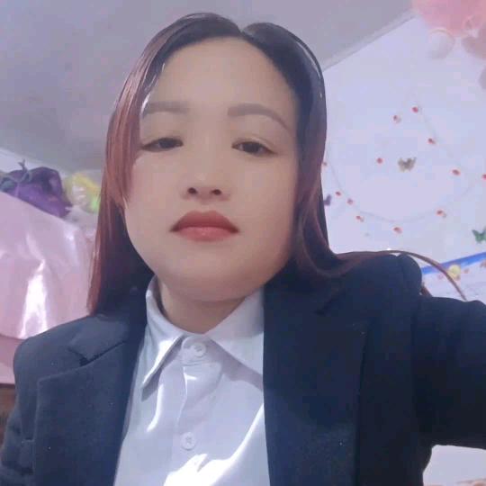 英子