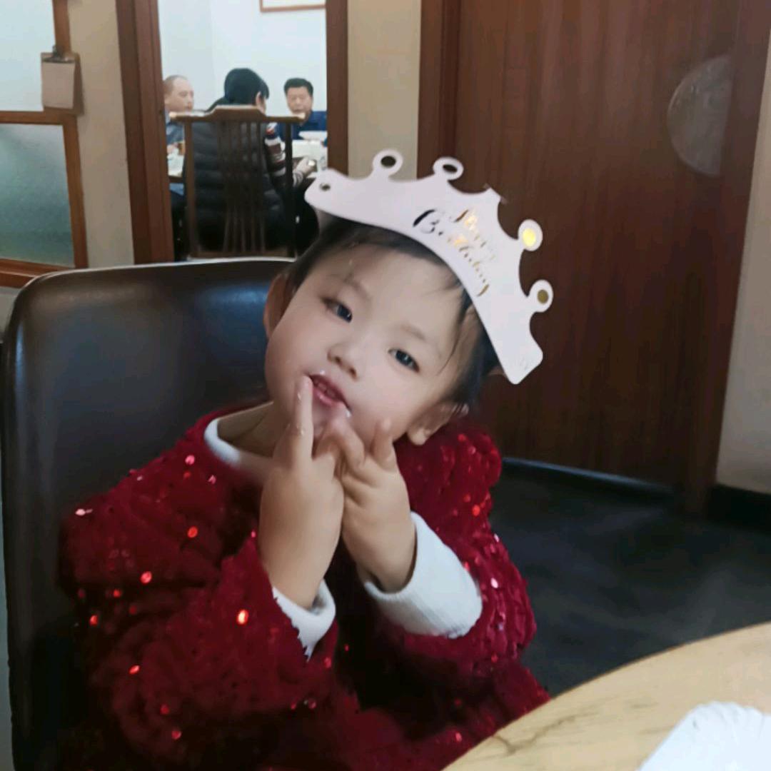 倆个宝贝的奶奶