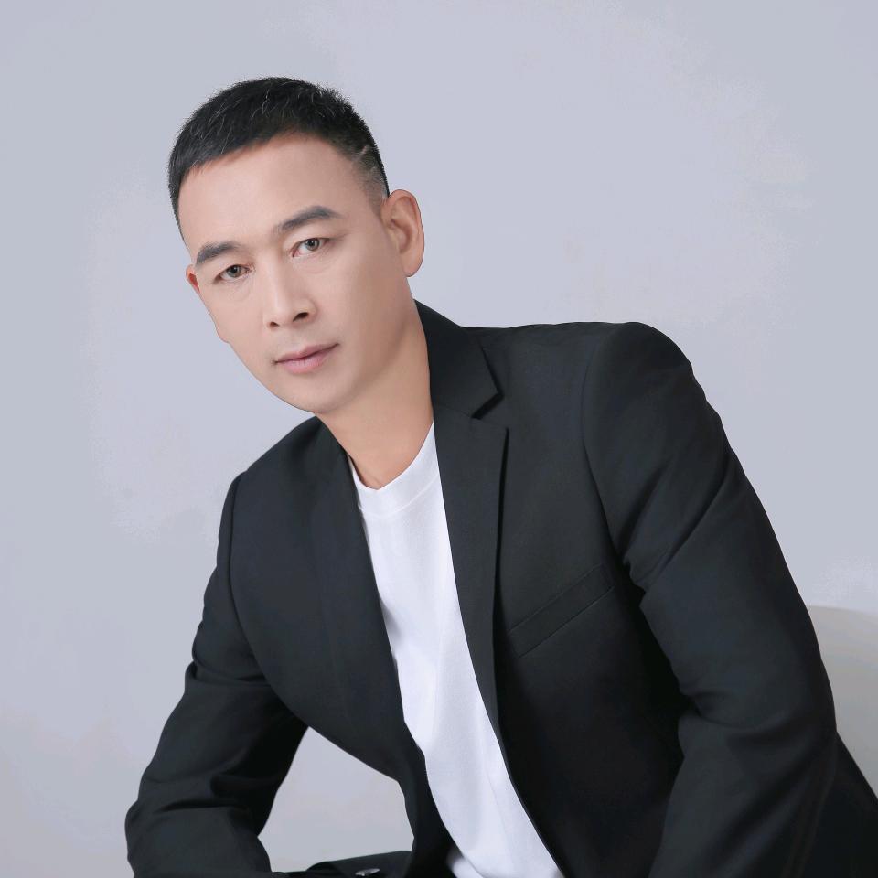 四维团队幸福哥