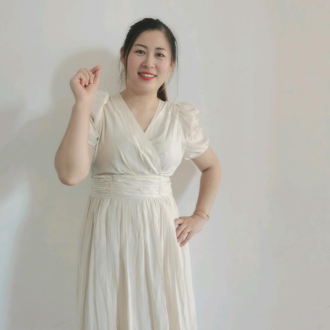 苗苗.