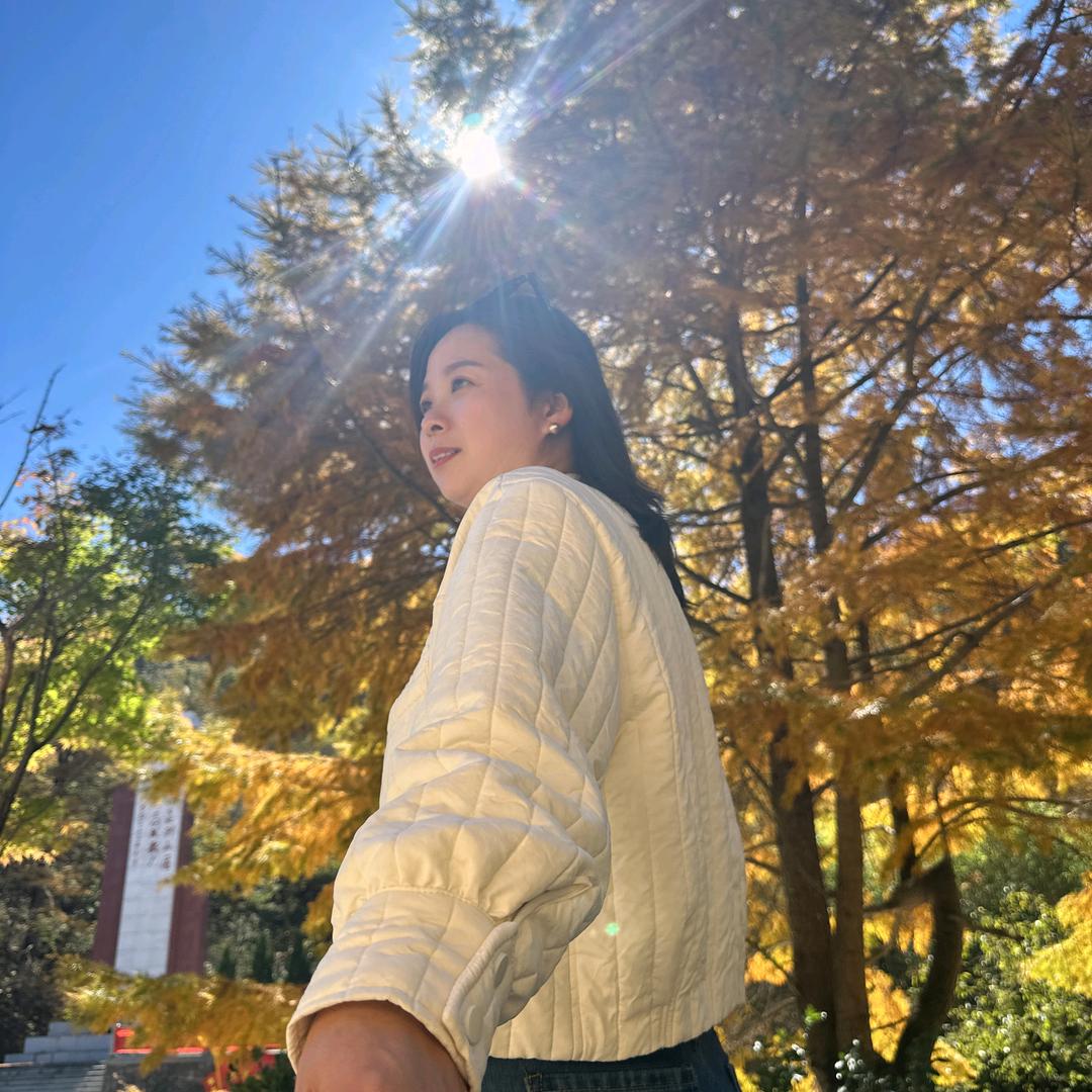 一笑而过（拒私聊）