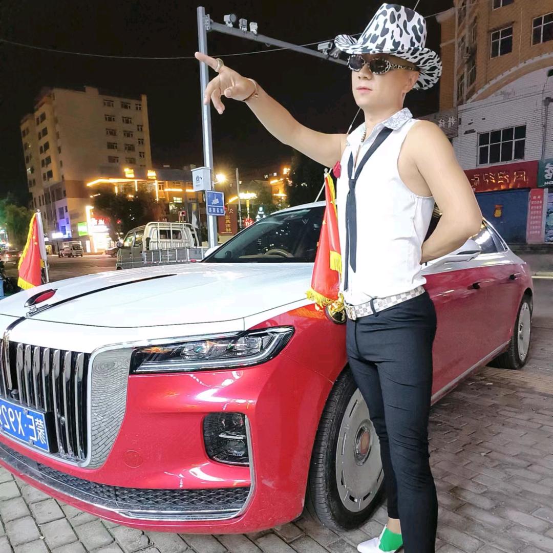 爱啦😘主播高峰哥哥