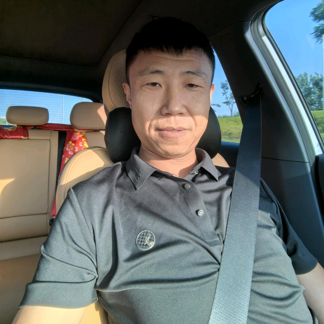 《华龙建筑幕墙装饰有限公司》