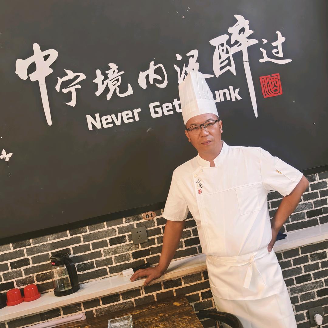 大伟哥《石空酒点半烤吧》