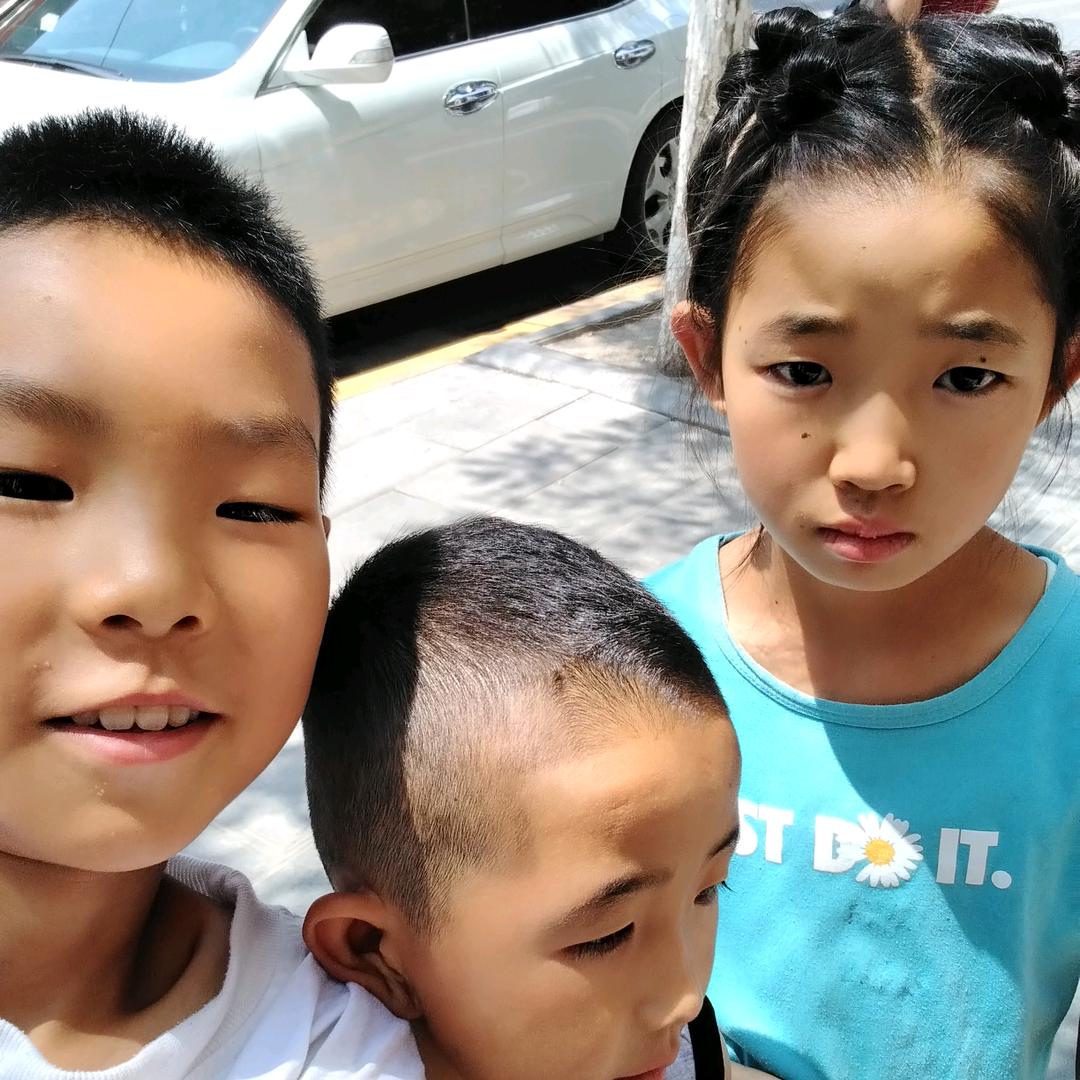 全网最火的儿子抱妈妈转圈圈