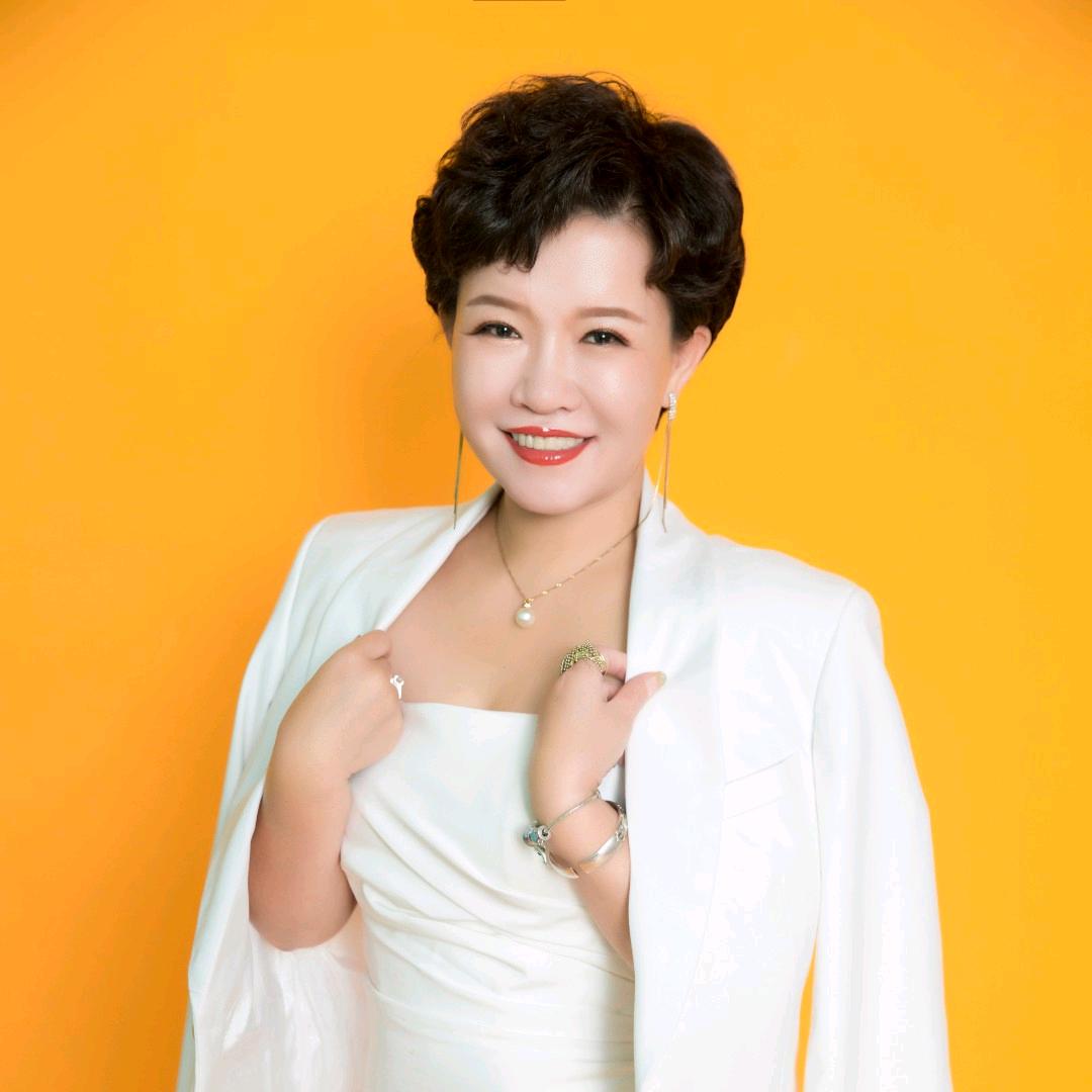 曲姐向阳而生