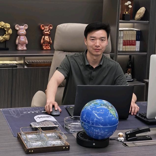 奇曼迪家具设计卢双江