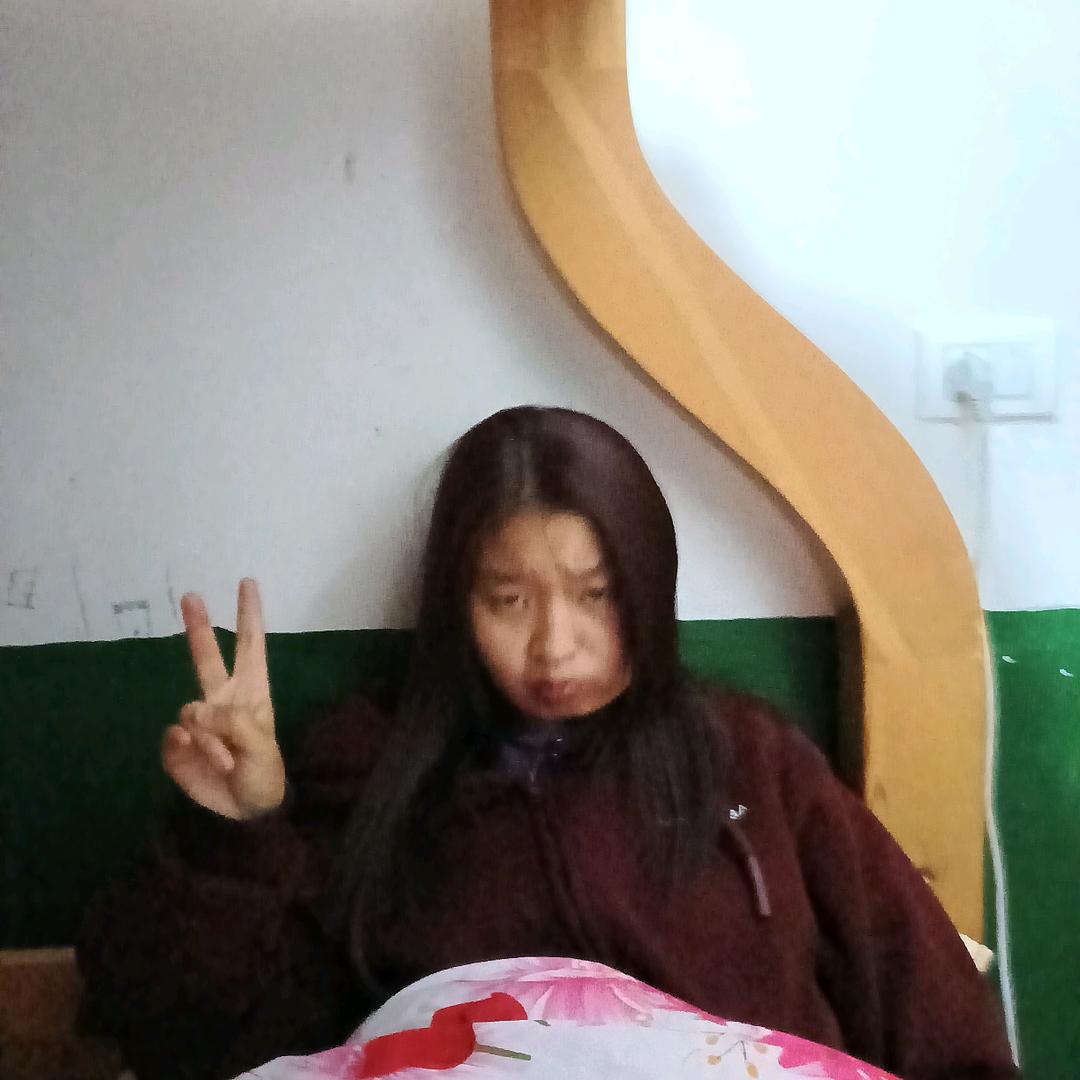 梁小群