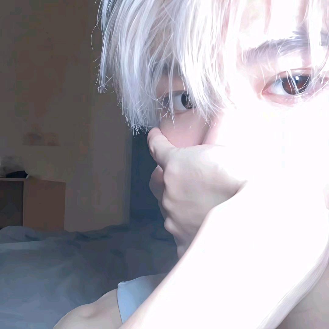 牛爷爷穿女仆装半夜去胡英俊家勾引张小丽