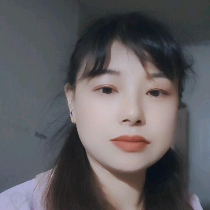 巧笑嫣然