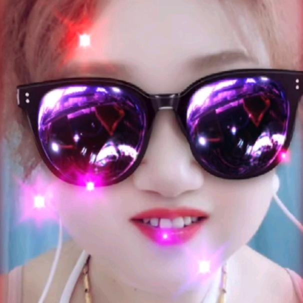 伍姐的大管家。