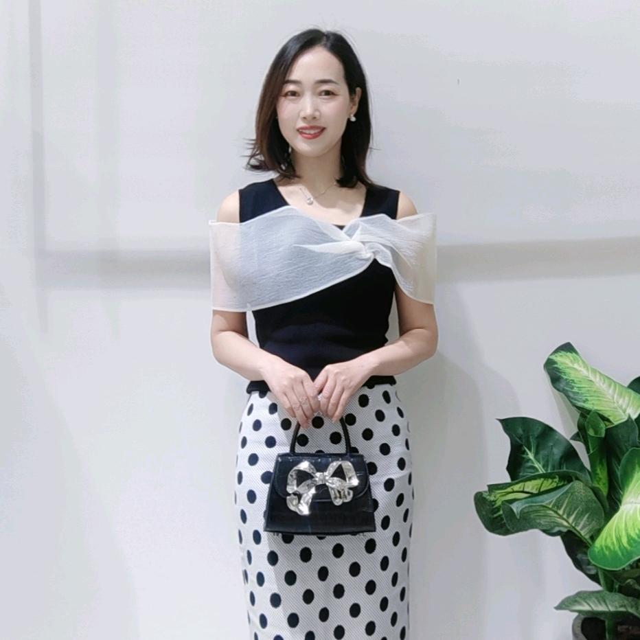 佧茜文女装竹溪梅子
