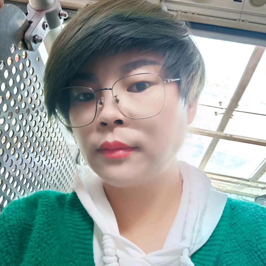 公交妹(小而美)