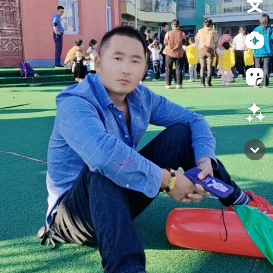 小料加工制作带机器。