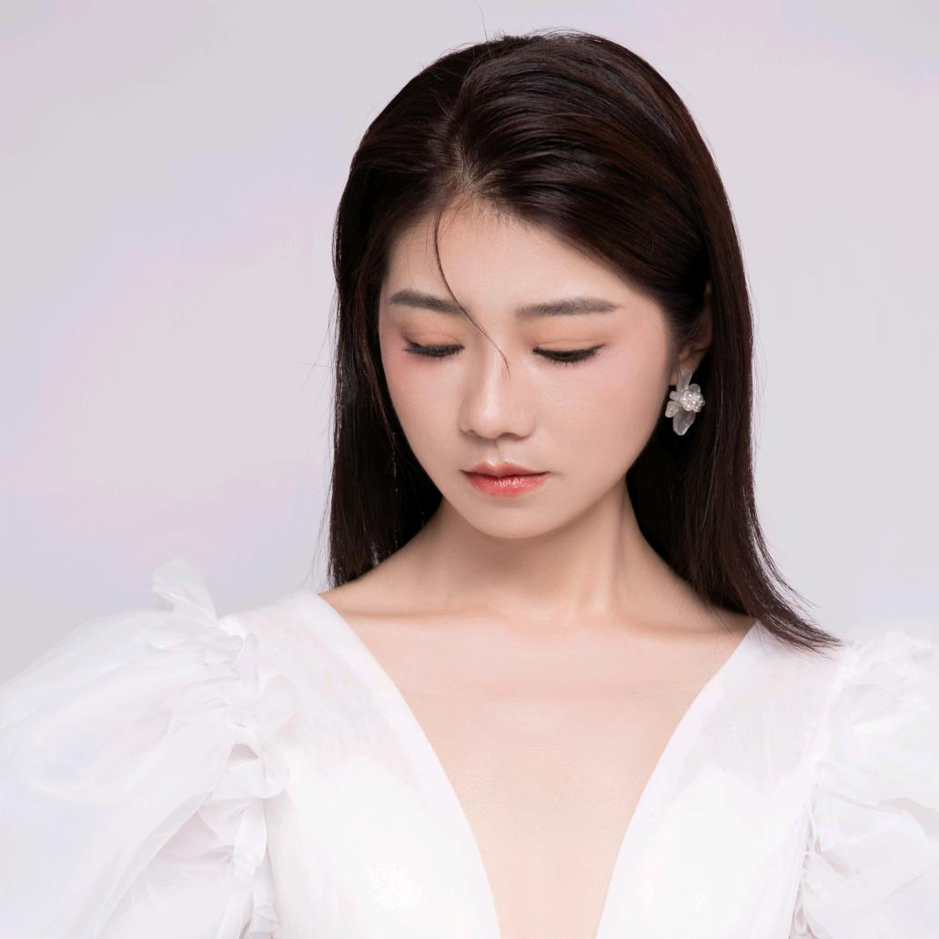 小尹