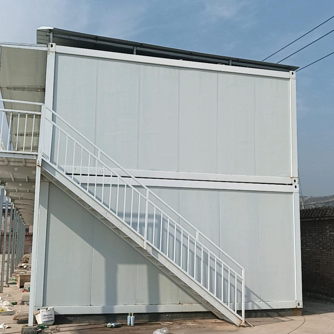 程修建 二手集装箱