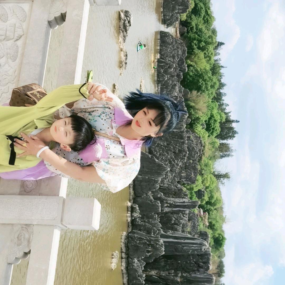 五彩湖洗浴