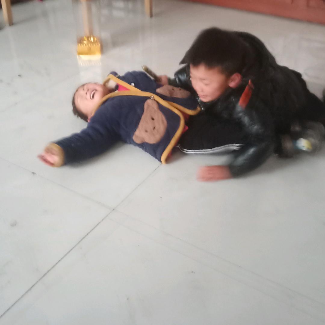 ‘亻玄