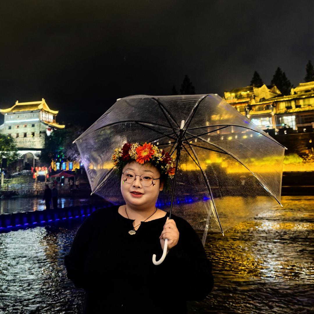 和平路华为卢倩