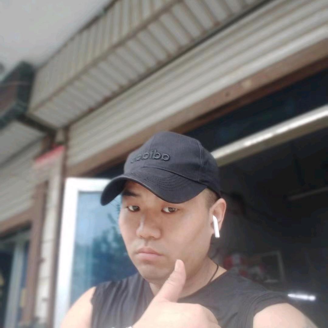 龍依小子
