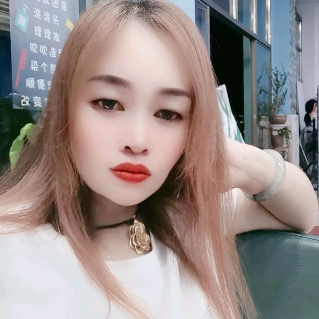 罗冰洁《富源酸菜脆皮猪脚》