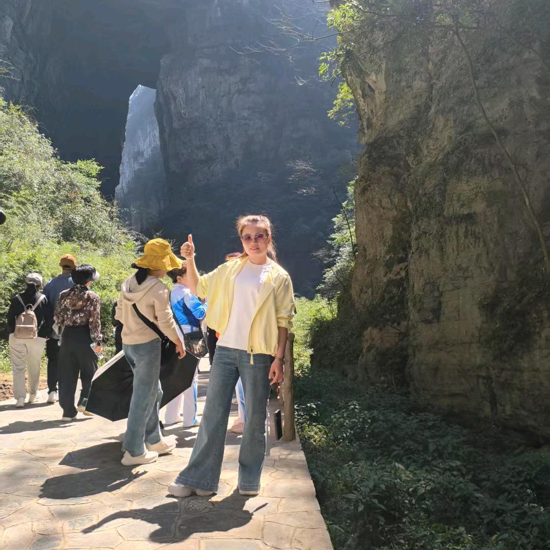 A汇景公馆小朱