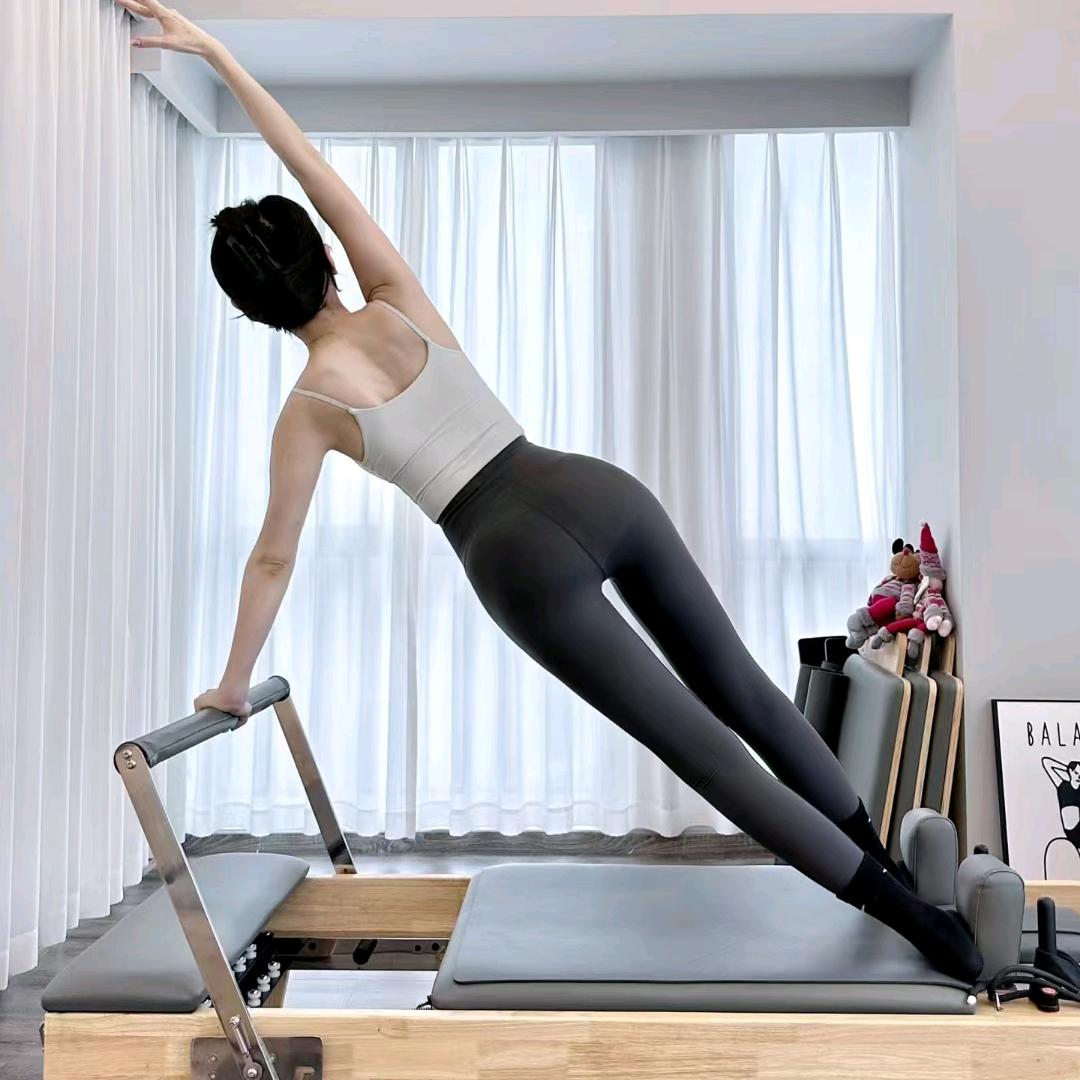 繁花普拉提女子塑形