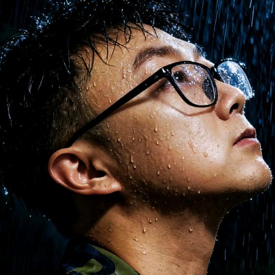 青春一去沧桑笑