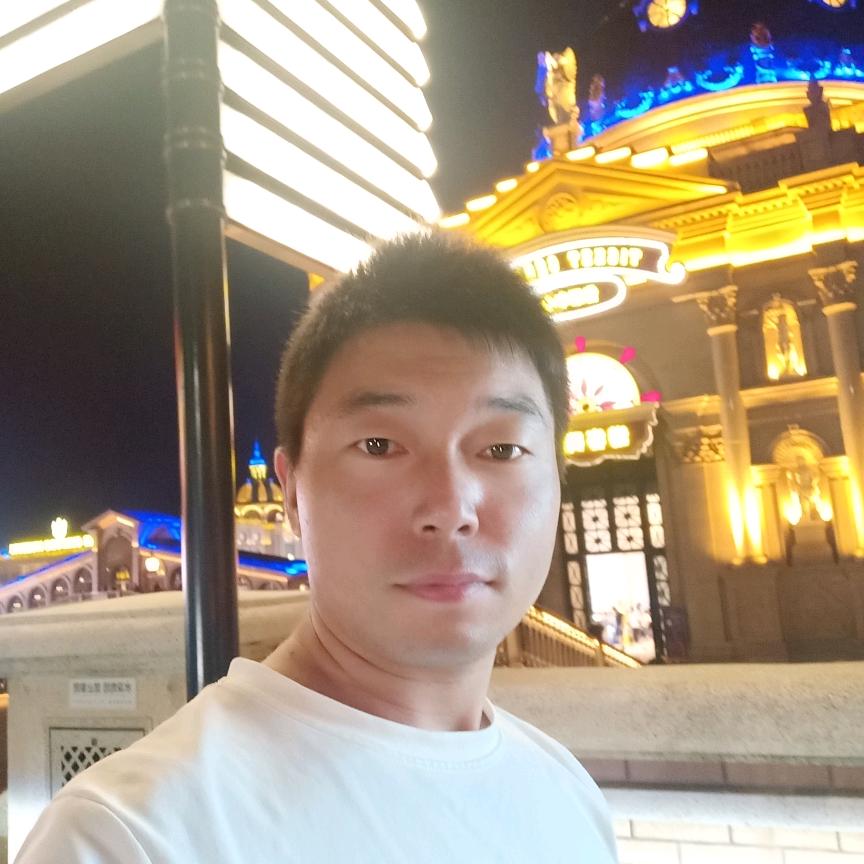 左手牵右手