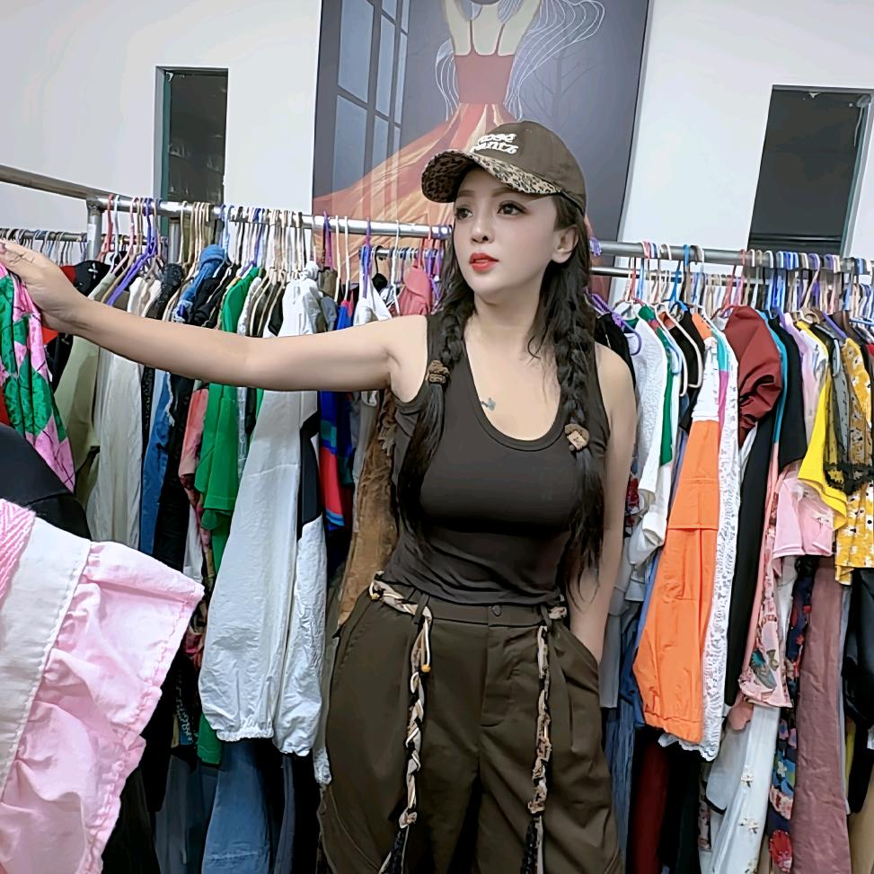 金金子服装店