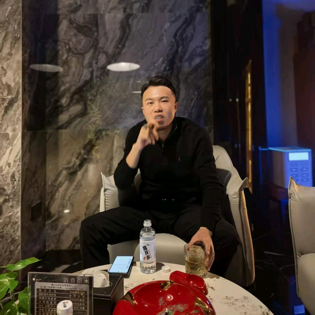 比丰田还霸道的男人🧍‍♂️