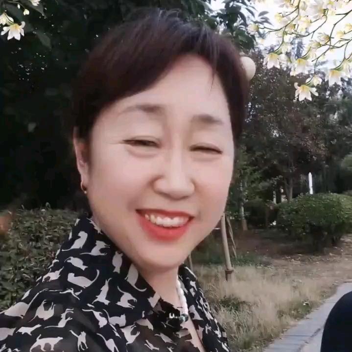 明天更好,香姐