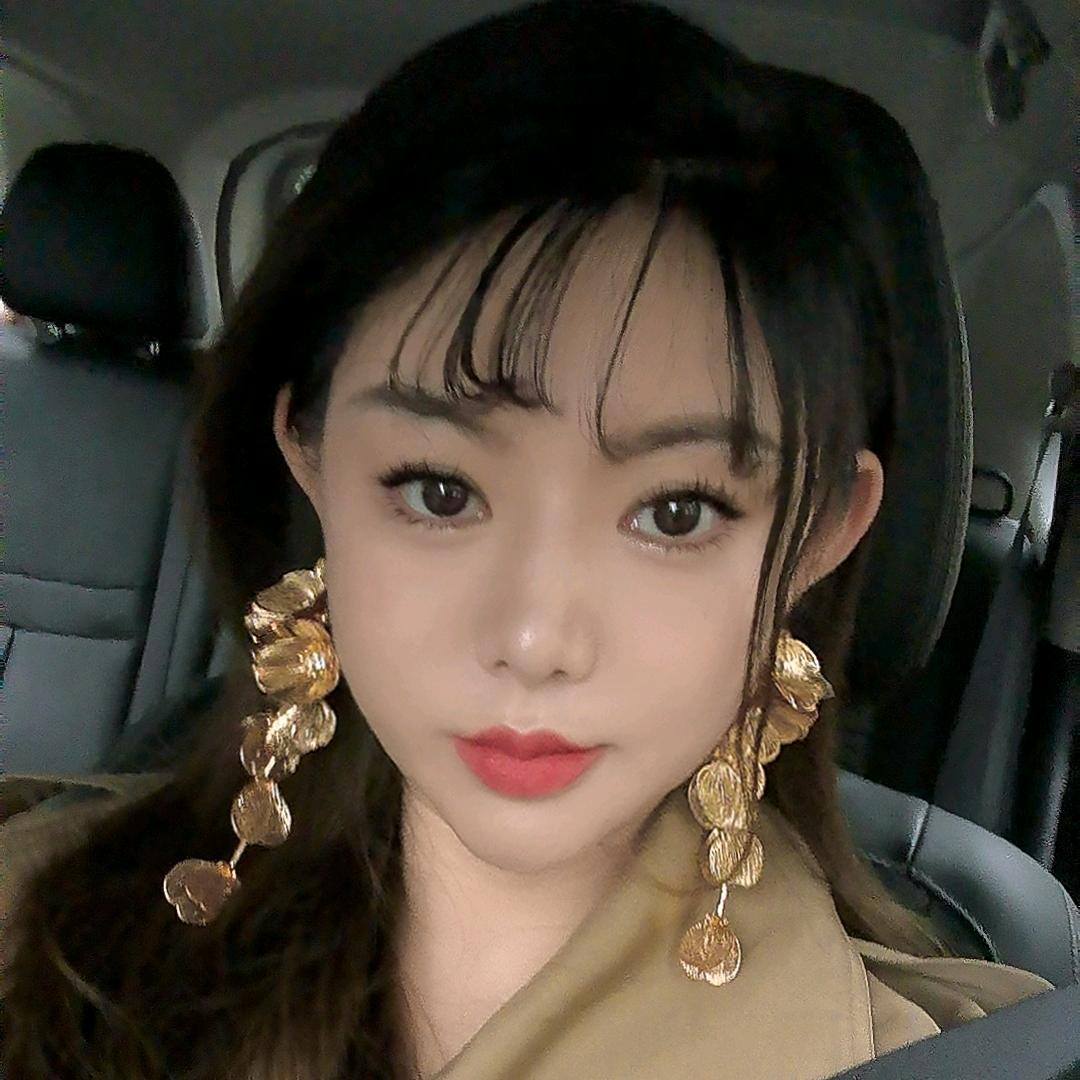 柒月