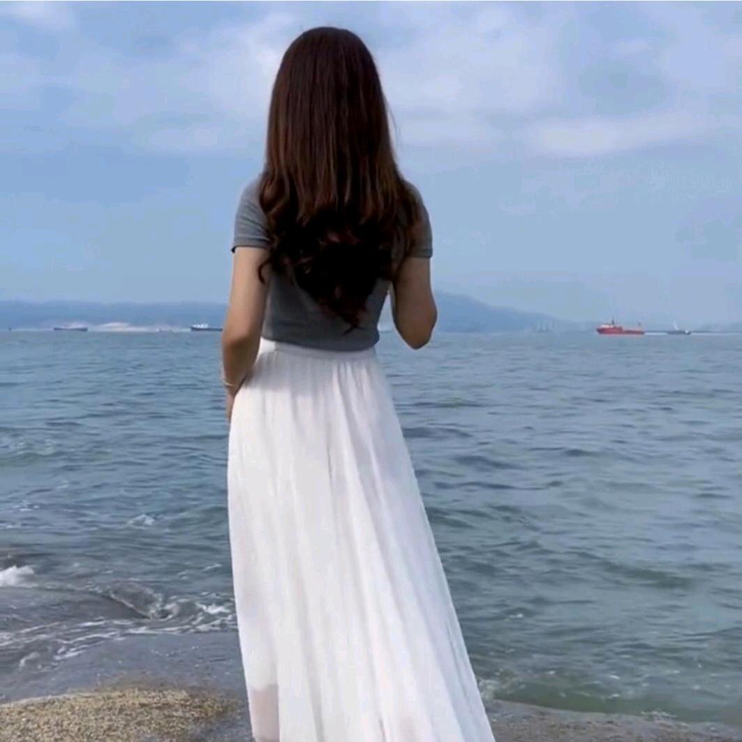 白素穿搭