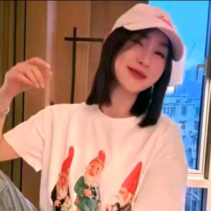 Lin林肉肉(时尚穿搭)