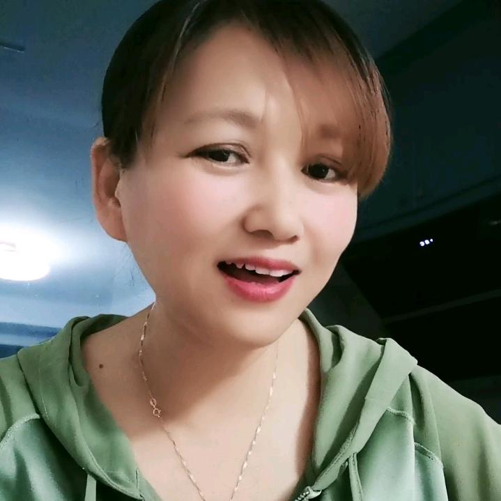 艳子🎤首播，周一至周五中午12:30