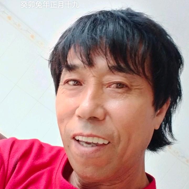 西米阿锋(喜欢对口型和跳舞)