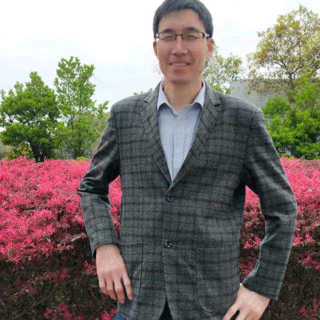 眼镜大哥