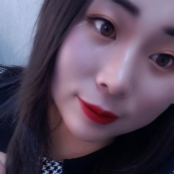 君君，，，💋头像