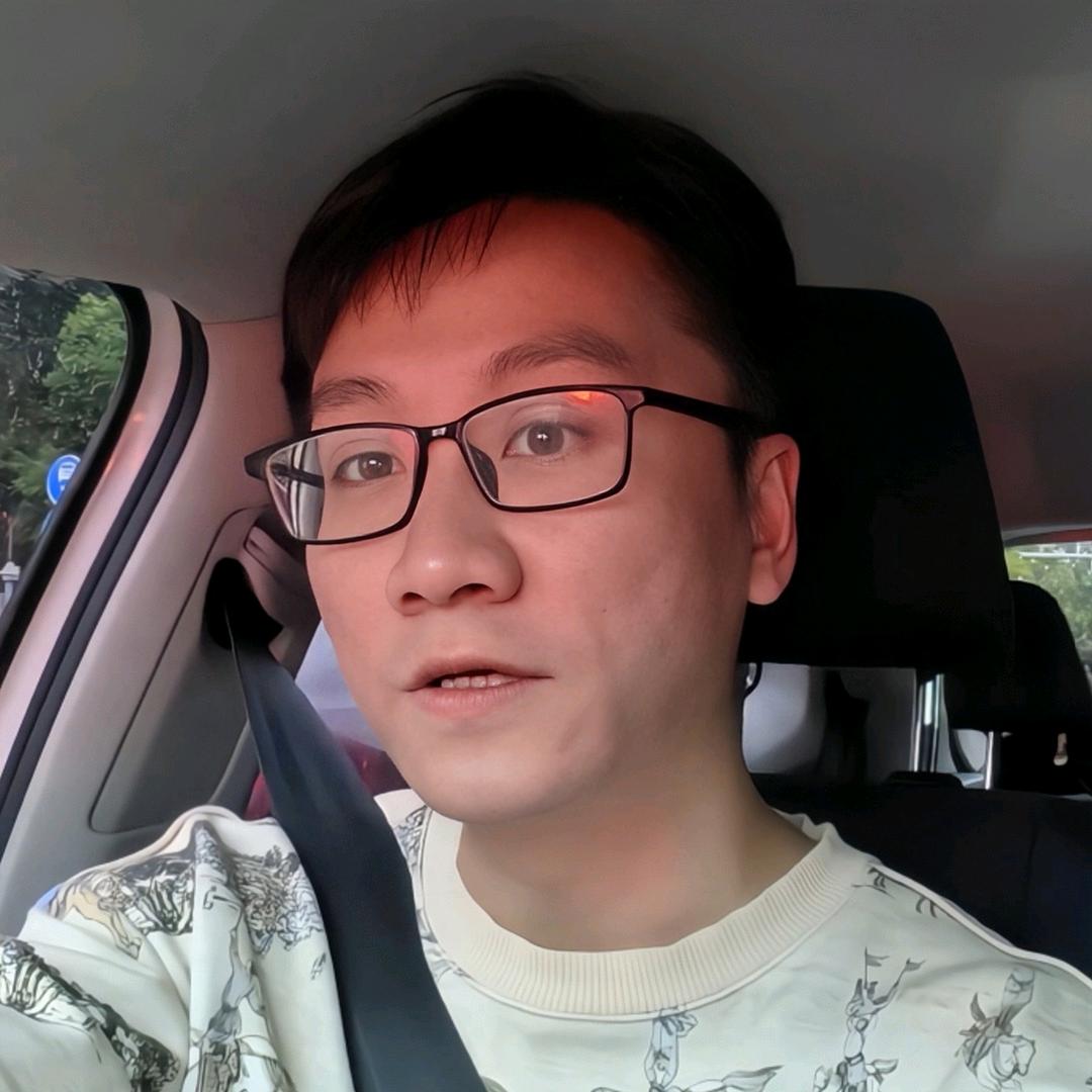 80后文艺委员老四