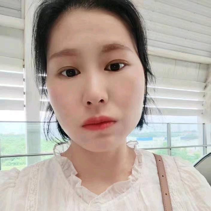 武汉女装工厂供应链恩莱依服饰-（小徐）