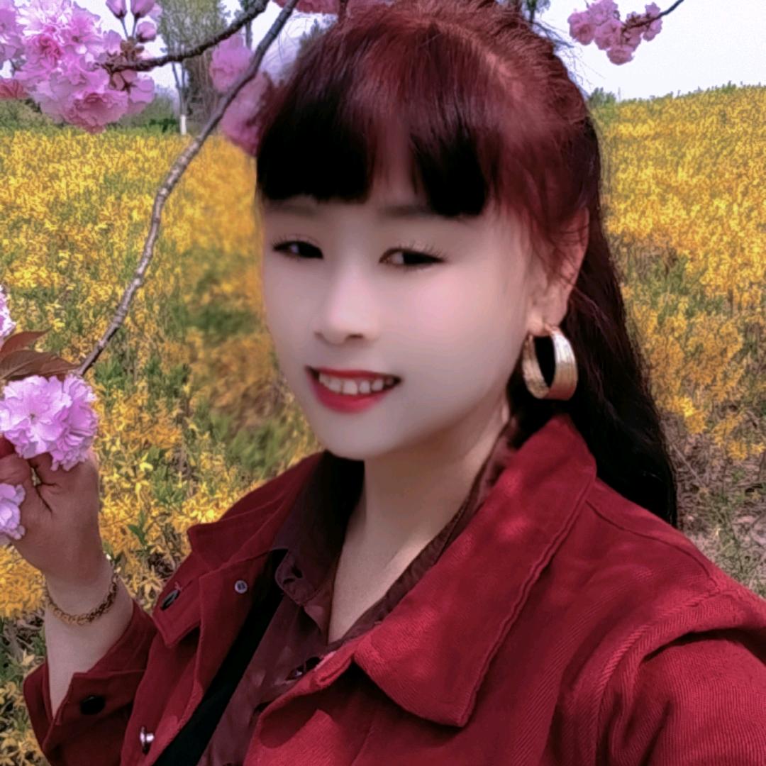曹曹芳芳我的小号芳芳姐七点五十开播