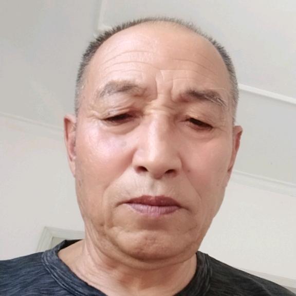 龙家庭院