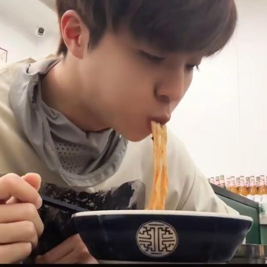 陈立农的面🍜（见过农农版）