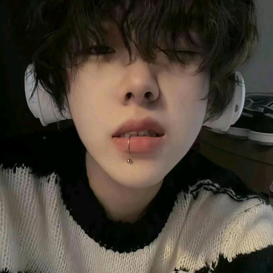 小小怪🥰